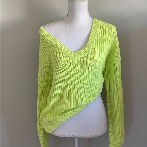 PINK Victoria’s Secret Heritage V Neck Sweater - Picture 7 of 7